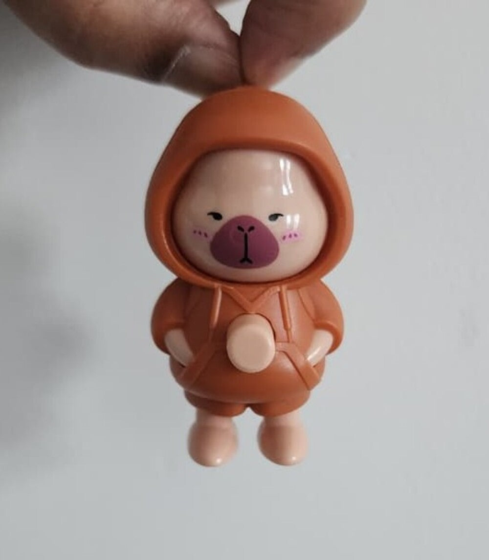 Face Changing Toy Keychain Brown – Cute Cartoon Mystery Face Changing Figurine, Trendy Portable Backpack Accessory, Fun Gift for Kids, Teens & Anime Fans